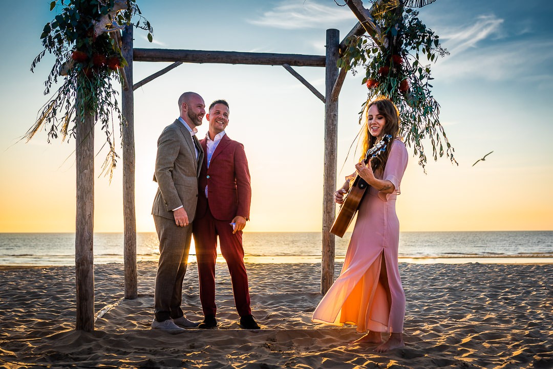 Gay Bruiloft op het Strand van Zandvoort