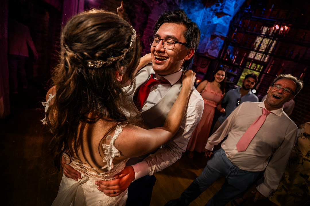 Professionele Bruidsfotograaf Utrecht - Bruiloft Kasteel Duurstede - Romantische Foto Trouwfotograaf Gelderland Trouwlocatie Wijk bij Duurstede